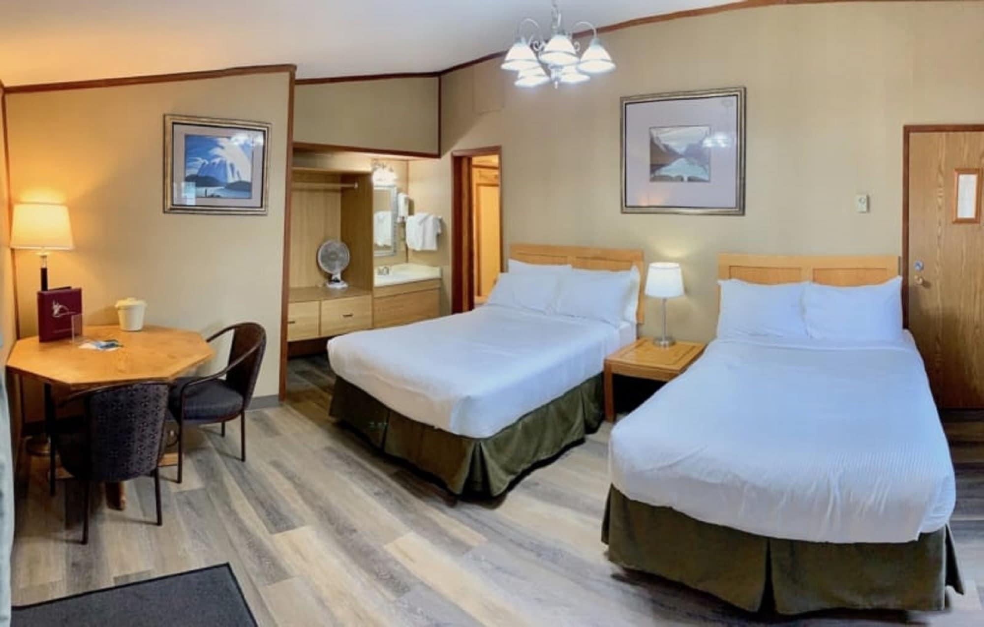 Sunwapta Falls Rocky Mountain Lodge Jasper Exterior photo